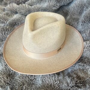 Gigi Pip Monroe Rancher